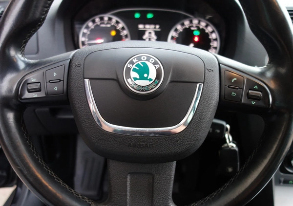 Skoda Octavia cena 31500 przebieg: 288000, rok produkcji 2013 z Nysa małe 781